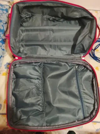 Maleta infantil con ruedas y tirador