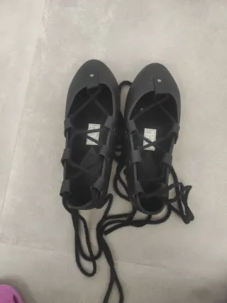 Albarcas negras talla 37