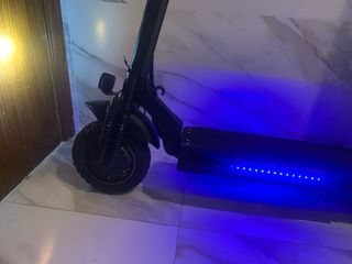Patinete Eléctrico con Luces LED