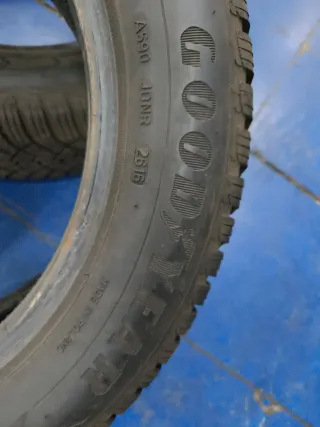 185/60R15 84T Invierno Usadas Goodyear