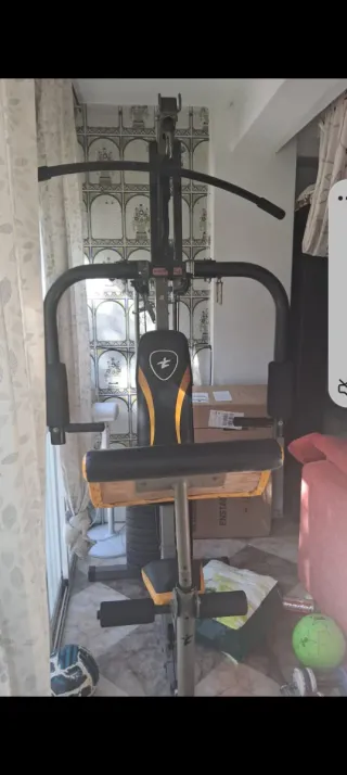 Aparato de gimnasia multifuncional