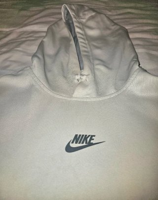 Sudadera Nike con capucha gris