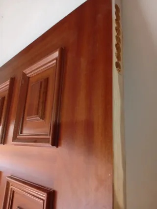 Puerta blindada madera