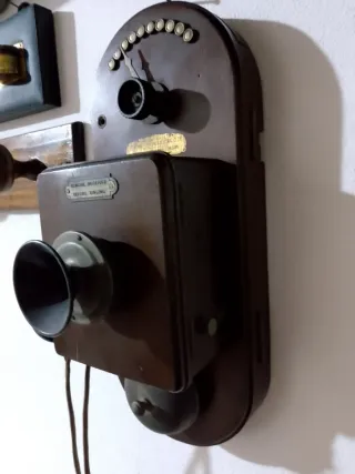 Telefono a muro Sterling British