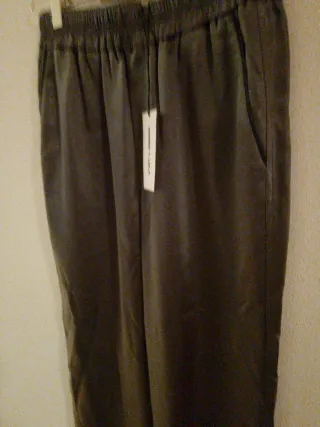 Pantalón verde oliva BAMBA Y LOLA
