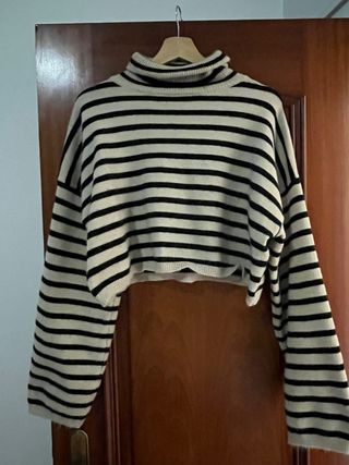 Bershka Suéter Curto Gola Alta Listrado