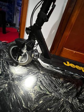 Patinete Eléctrico Jeep Adventurer 350W