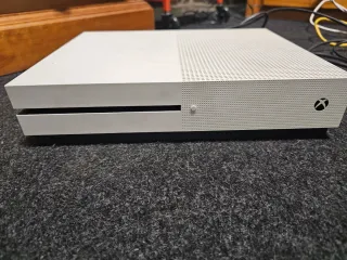 Xbox One S 1TB + Juegos