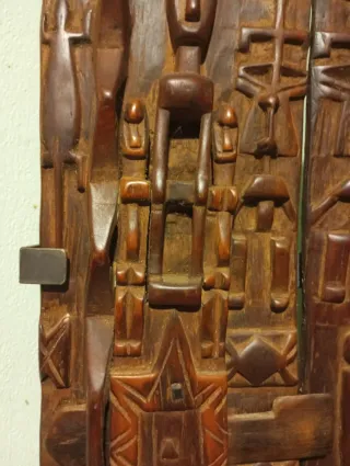Puerta Dogón tallada madera