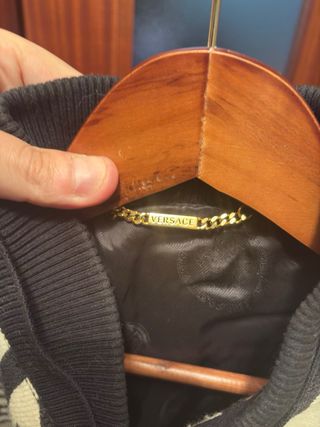 Beisbolera Versace Beige y Negro