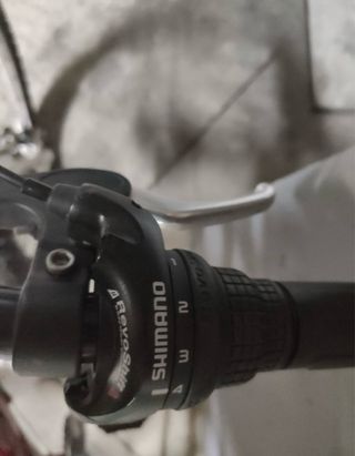 Bicicleta infantil roja montaña Btwin 20 pulgadas