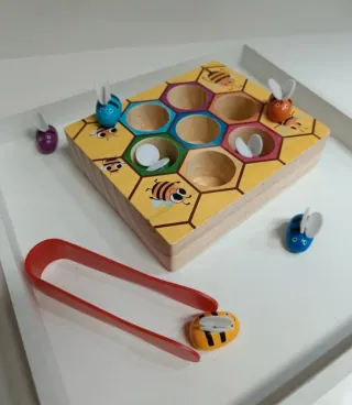 Juego Colmena Montessori Abejas Pinzas