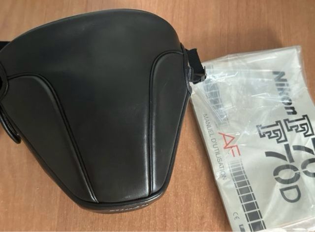 Cámara analógica Nikon F70 Negra