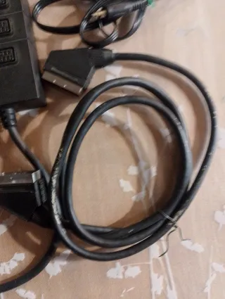 Cables y Adaptador Euroconector Múltiple