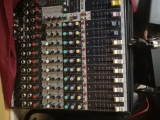 Mesa de mezclas Soundcraft EFX