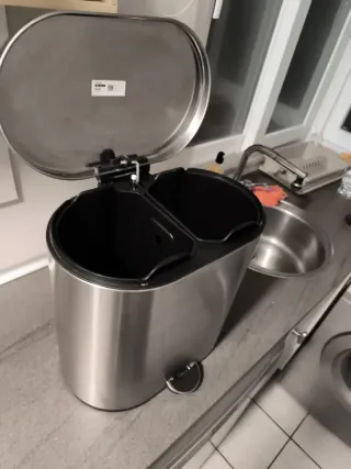 Cubo basura cocina metal pedal