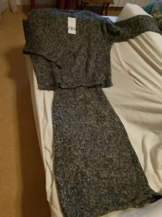 Conjunto Zara Jersey y Falda Lana Gris