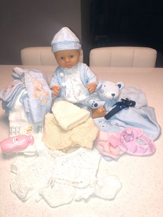 Muñeco bebé con accesorios