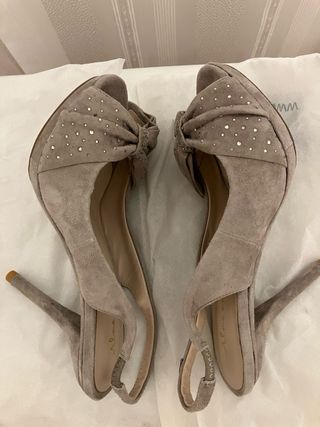 Zapatos Alma en Pena fiesta grises con pedrería
