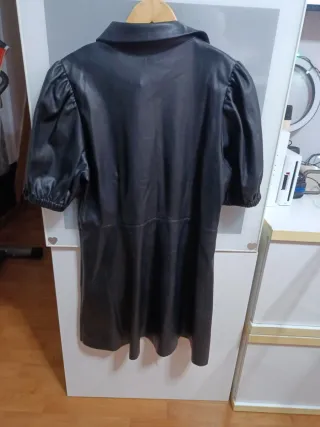 SOLO HOY Vestido ZARA negro de cuero