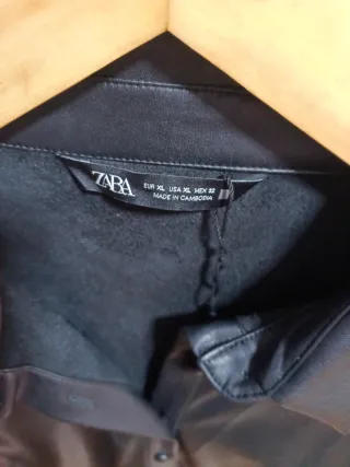 SOLO HOY Vestido ZARA negro de cuero