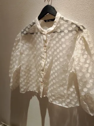 Camisa Zara Blanca Transparente Lunares XS