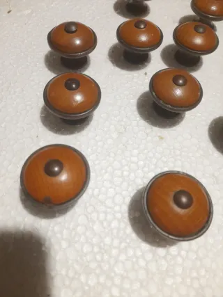 Pomelli Legno e Metallo Marrone bronzo