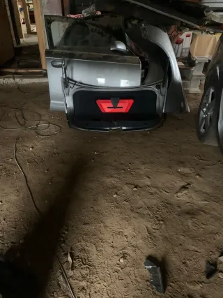 Piezas Audi A6: Puertas, Faros, Asientos