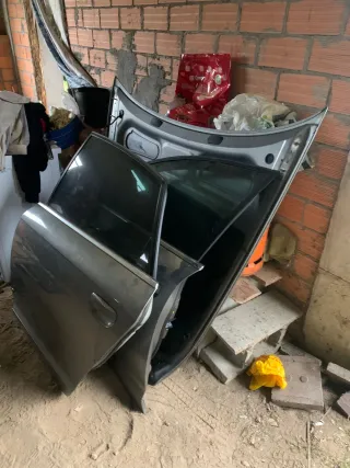 Piezas Audi A6: Puertas, Faros, Asientos
