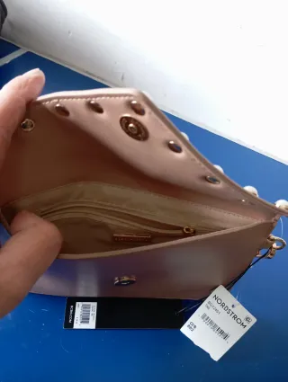 Pochette BCBGMAXAZRIA nuova con perle