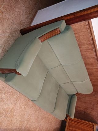 Divano verde vintage a 3 posti
