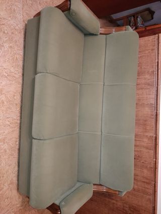 Divano verde vintage a 3 posti