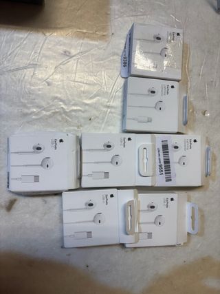 Apple EarPods USB-C Blancos y Lightning