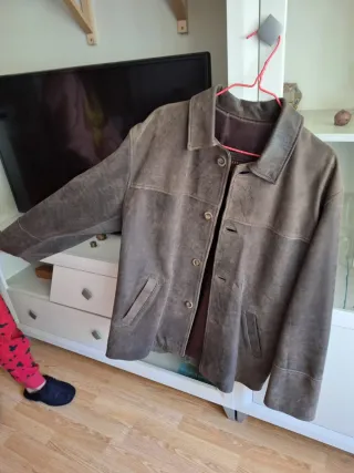 Chaquetón de cuero marrón