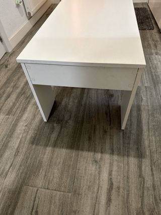 Mesa de centro elevable blanca
