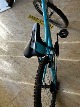 Bicicleta azul Lady casi nueva