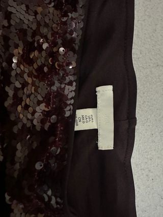 Falda H&M lentejuelas  color vino Talla L
