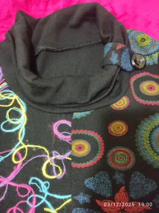 Jersey largo estilo Desigual