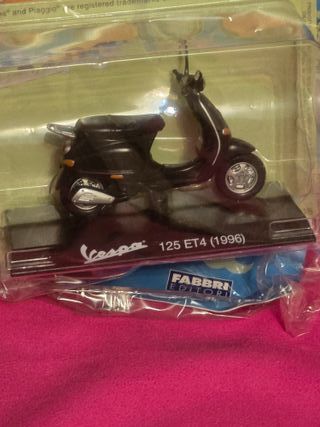 Vespa 125 ET4 (1996) Modellino Fabbri