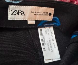 Minifalda Zara Estampado Labios