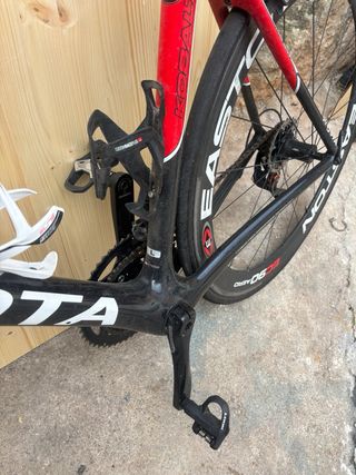 Bicicleta Kuota Roja y Negra