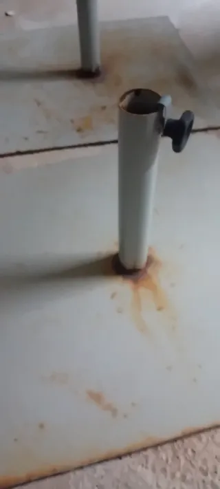 2 Bases para Sombrilla Metálicas