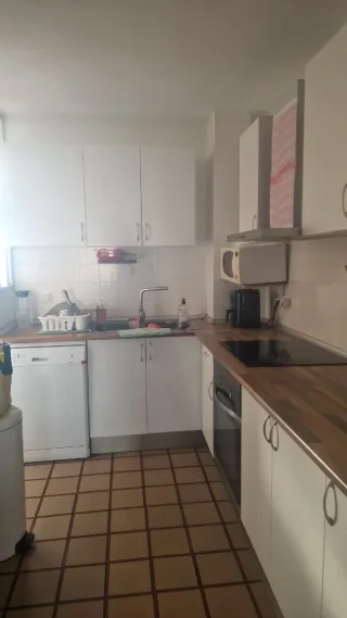 Habitación amueblada