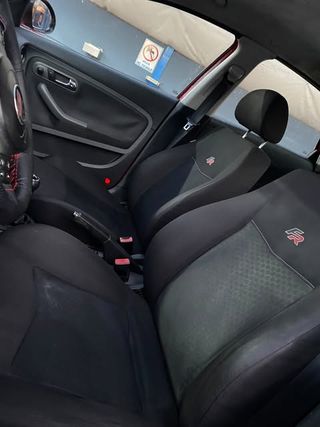 SEAT Ibiza 2008 Con Pegatina Medioambiental B