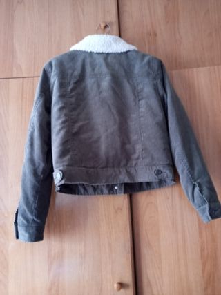 Vendo parka pana Pull & Bear sin estrenar talla S