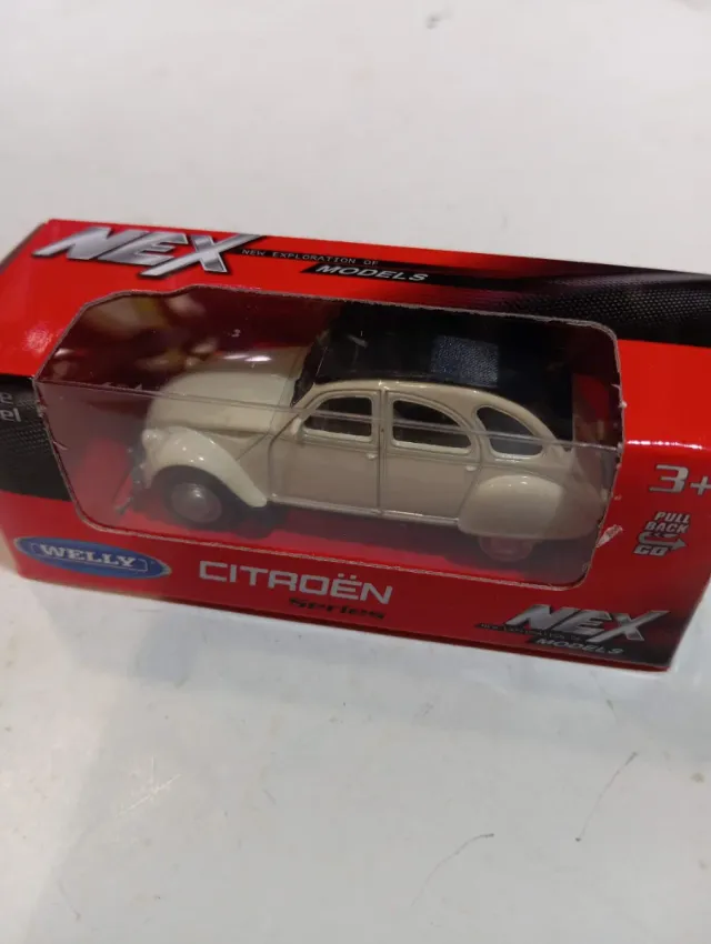 Citroën 2 cv. Escala 1,64 aprox.