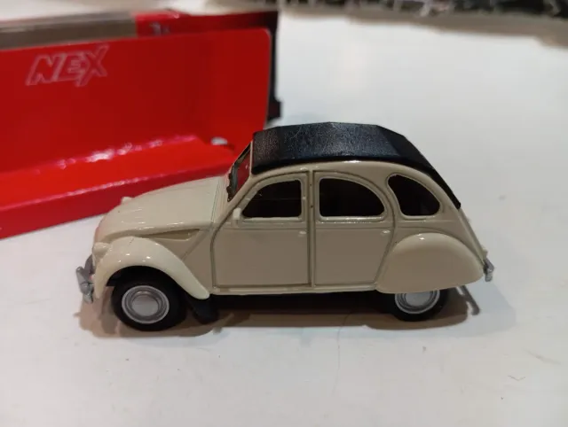 Citroën 2 cv. Escala 1,64 aprox.