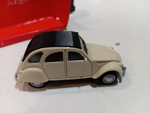 Citroën 2 cv. Escala 1,64 aprox.