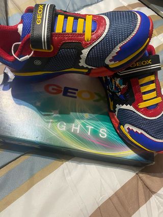 Botas Geox niño azul y rojo