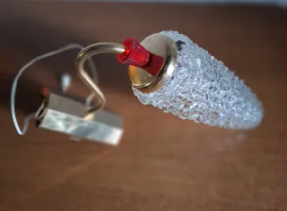 Aplique pared cristal tallado y detalle rojo